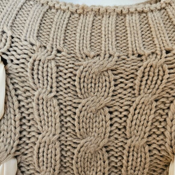 Romantic Beige Cable Knit Sweater Vest w/ Satin Bows NWT Size L - Picture 4 of 12